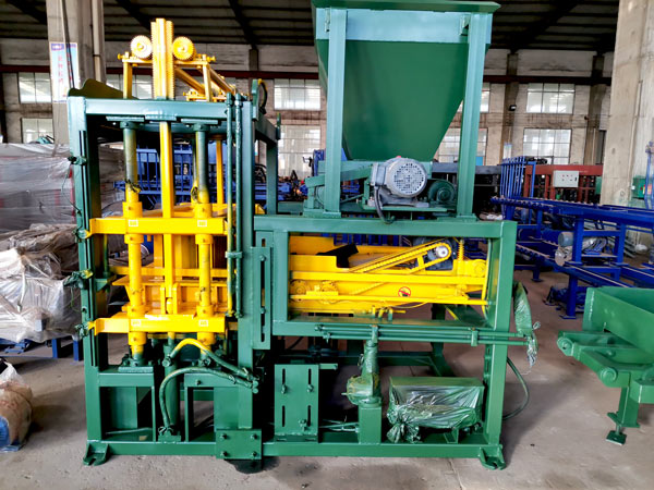 ABM-4S concrete brick machine