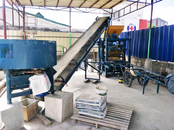 ABM-4SE automatic concrete brick machine
