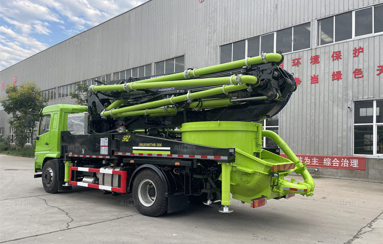 Boom Concrete Pump Price with Truck Chassis