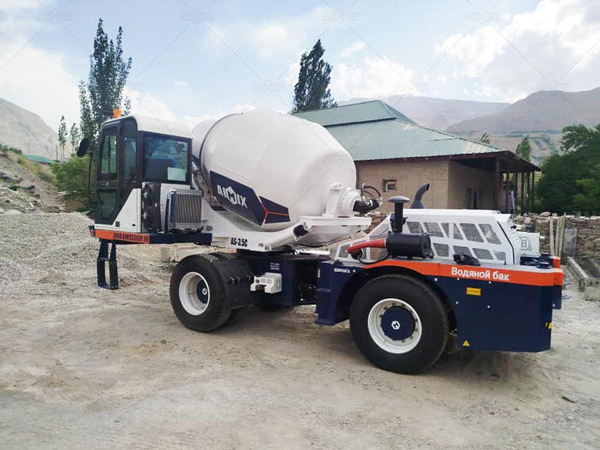 AS-3.5 mobile concrete mixer working in mountain
